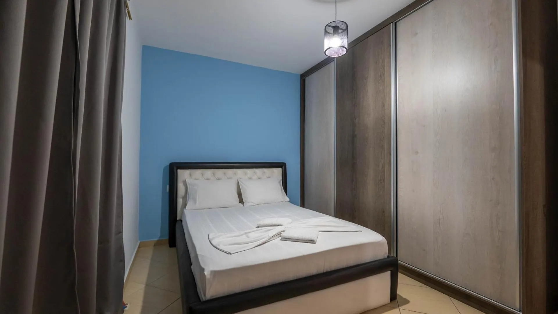 Harmony Apartment Sarandë 0*,